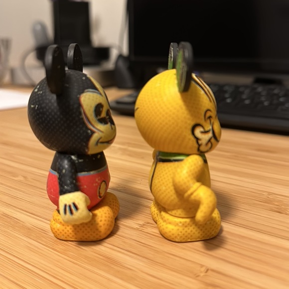 Mickey and Pluto vinylmation by Enrique Pita - Picture 2 of 6